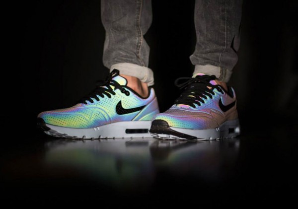 Nike Air Max 90 Ultra Moire "Iridescent" 4