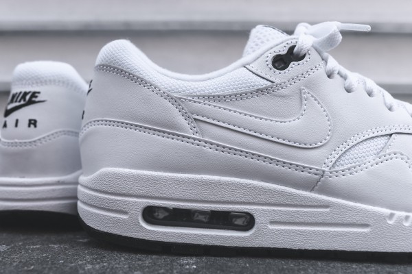 Nike Air Max 1 Essential - White / Black 3