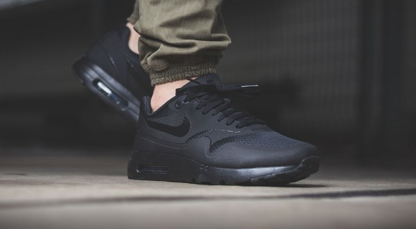 Nike Air Max 1 Ultra Essential - Black 2