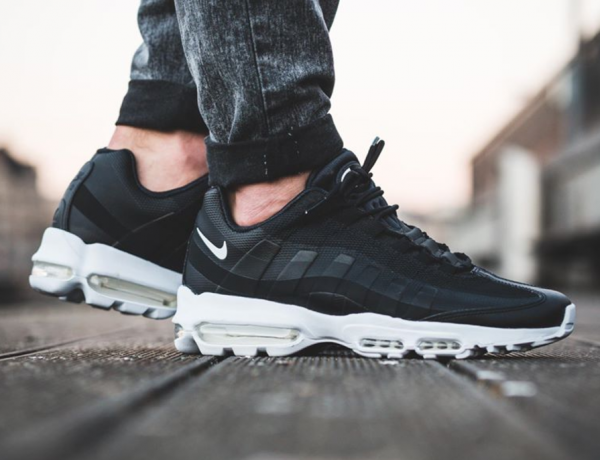 Nike Air Max 95 Ultra Essential - Black/White 2