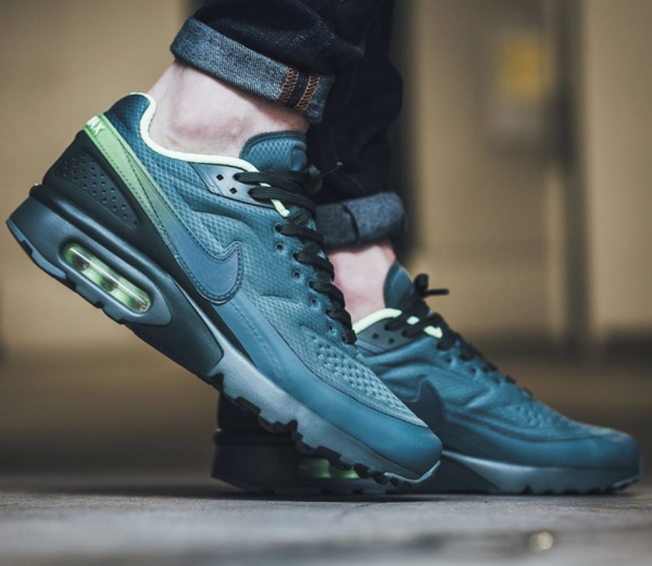 Nike Air Max BW Ultra SE - Hasta/Ghost Green-Grove Green 2