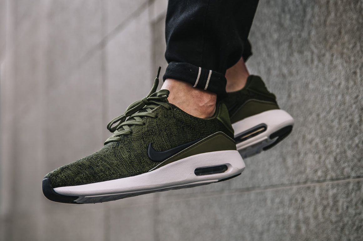 classic sneakers nike