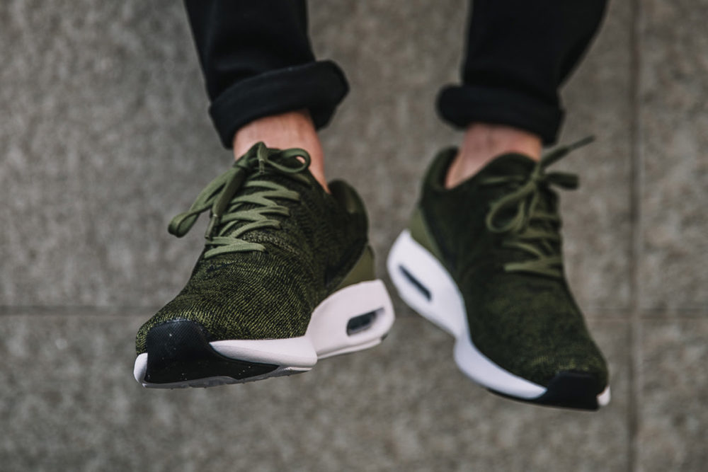 nike airmax black and green
