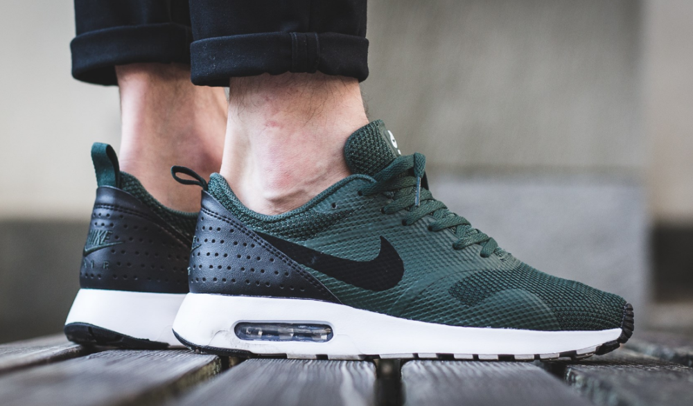 air max tavas grove green/ black-white