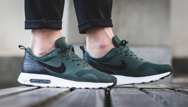 Nike Air Max Tavas - Grove Green/Black-White 2