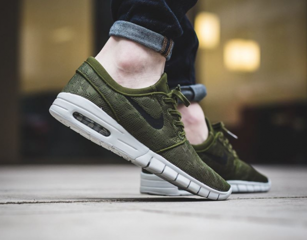 Nike Stefan Janoski Max - Legion Green/Black-Pure Platinum 3