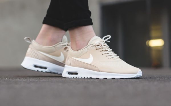 Nike WMNS Air Max Thea - Oatmeal/Sail-White 2
