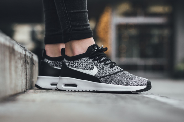 Stylizacje z air max thea hotsell